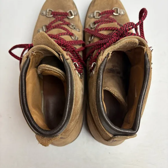 Vintage Vasque 1970s Mountaineering Himing Boots Suede Red Laces Mens size 8.5A