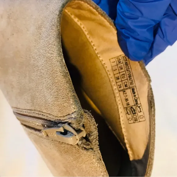 Vionic suede boots