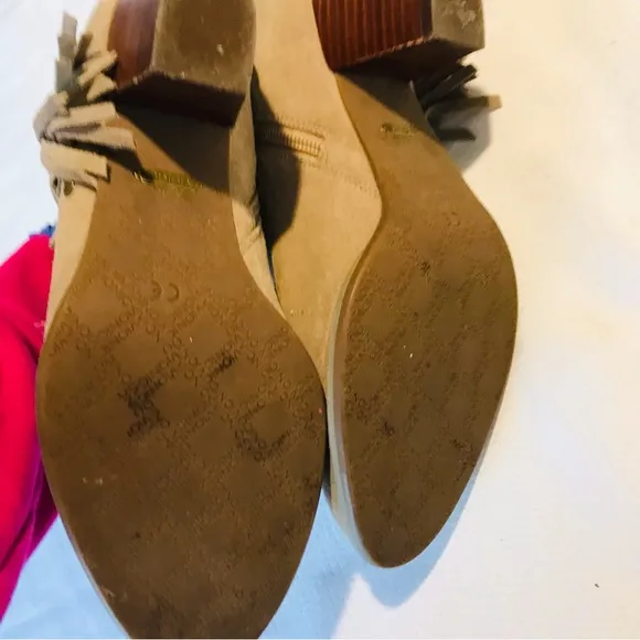 Vionic suede boots
