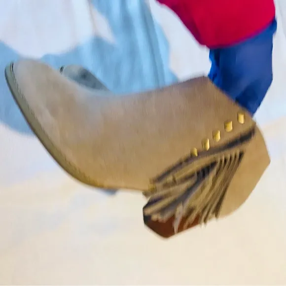 Vionic suede boots