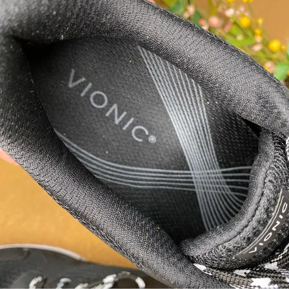 VIONIC Womens Sneakers Tokio Black Fitness Walking Shoes Athletics Size 6.5