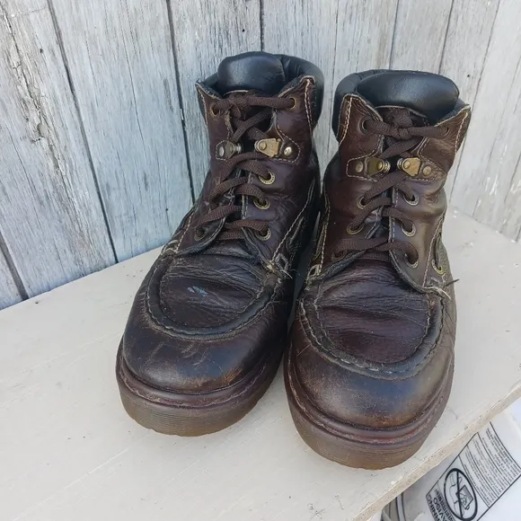 Vtg DOC MARTENS 8460 AW004 Men's Leather Boots Size US 9  Brown England Y2k