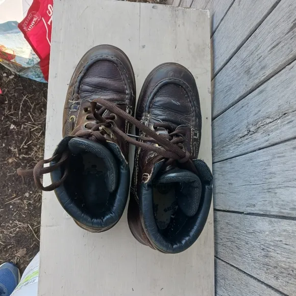 Vtg DOC MARTENS 8460 AW004 Men's Leather Boots Size US 9  Brown England Y2k