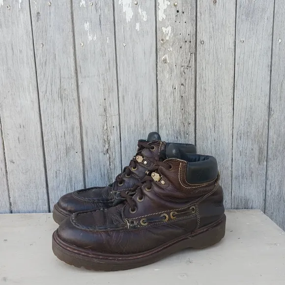Vtg DOC MARTENS 8460 AW004 Men's Leather Boots Size US 9  Brown England Y2k