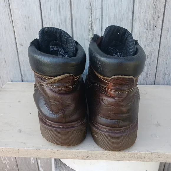 Vtg DOC MARTENS 8460 AW004 Men's Leather Boots Size US 9  Brown England Y2k