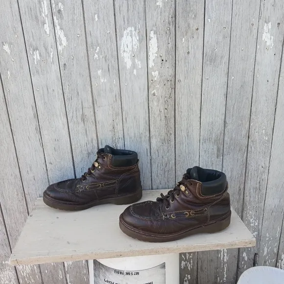 Vtg DOC MARTENS 8460 AW004 Men's Leather Boots Size US 9  Brown England Y2k