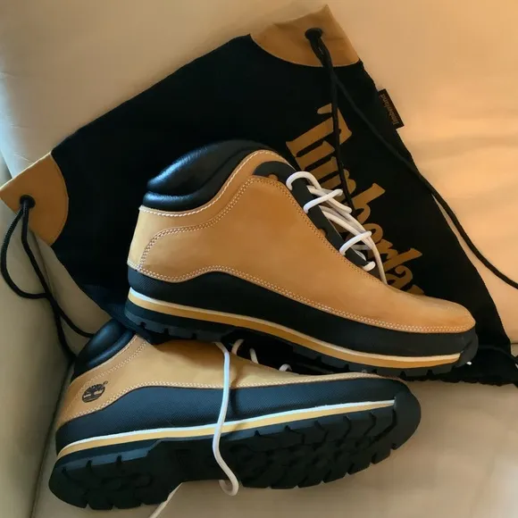 Vtg Timberland Boots Euro Dub Casual, Hiking boots with gym bag. NWOB. SZ. 11.