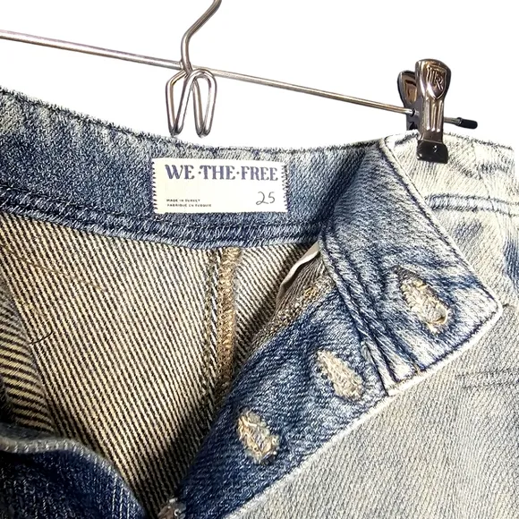 We The Free Osaka Jeans Button Fly Barrel Leg Casual Moto Relax Effortless S 25
