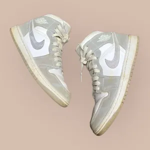 WMNS Nike Air Jordan 1 Mid Wolf Grey Aluminum Shoes Size 7 Women's BQ6472-105