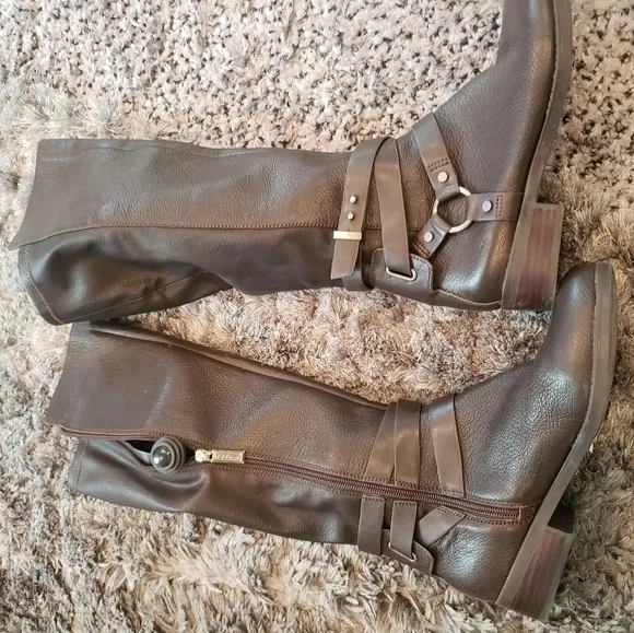 Women's BCBG Generation BG-KAI Brown Leather Zip Knee High Boots Size 7.5