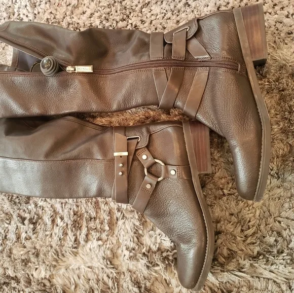 Women's BCBG Generation BG-KAI Brown Leather Zip Knee High Boots Size 7.5