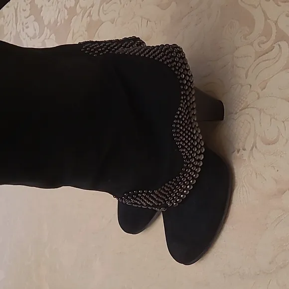 WOMENS BLACK SUEDE COOP BARNEYS NEW YORK STUDDED BOOTS SIZE 8