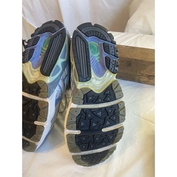 Women's Brooks Ariel Blue/Silver  MoGo DNA Platform‎ Running Shoes- SIze 9