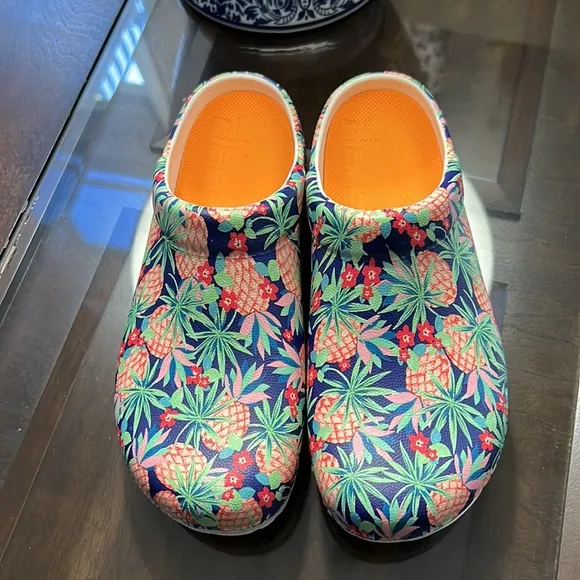 Women's Dansko Kane Color: Pineapples