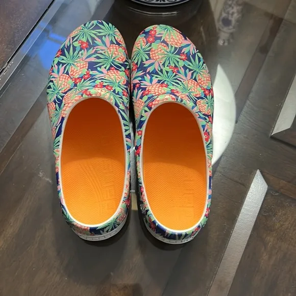 Women's Dansko Kane Color: Pineapples