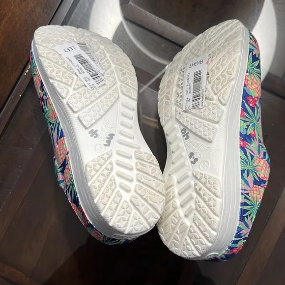 Women's Dansko Kane Color: Pineapples