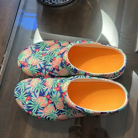 Women's Dansko Kane Color: Pineapples