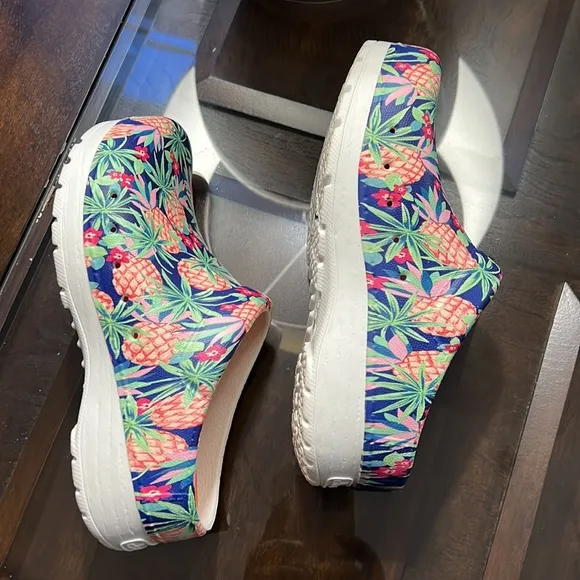 Women's Dansko Kane Color: Pineapples
