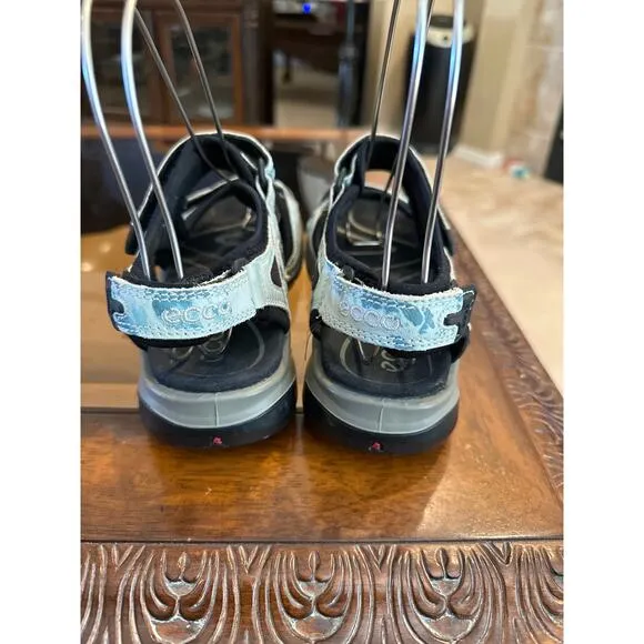 Women’s Ecco Off-road Sandals. Size 39  ( 8.5 )