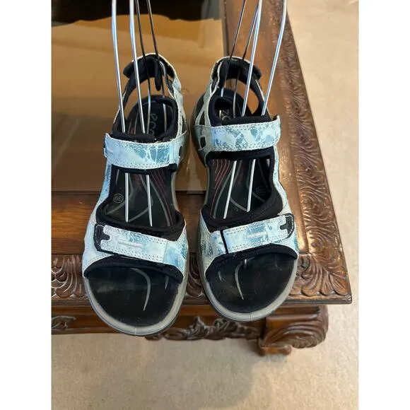 Women’s Ecco Off-road Sandals. Size 39  ( 8.5 )