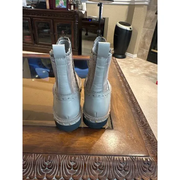 Women’s Free People Atlas Chelsea. Boots. Size 39 ( 8.5 ). NWOB!