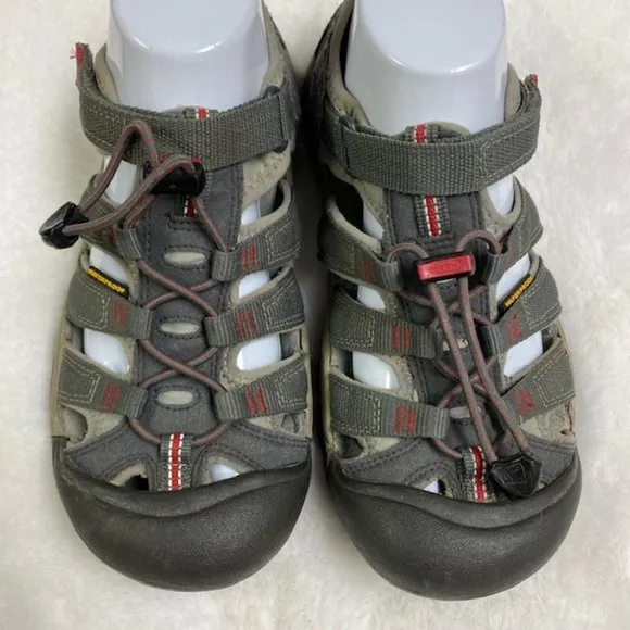 Women's Keen Hiking‎ Sandals, size 6