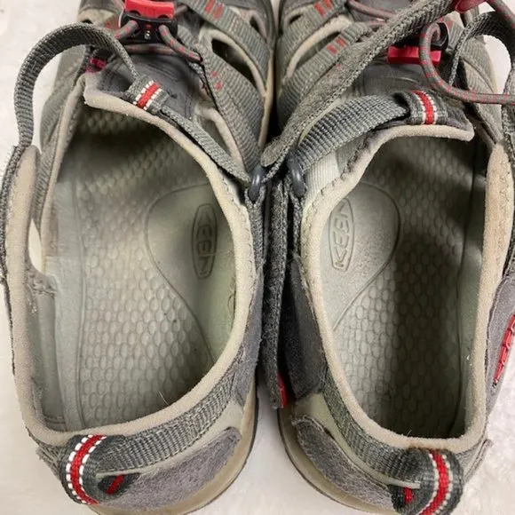 Women's Keen Hiking‎ Sandals, size 6