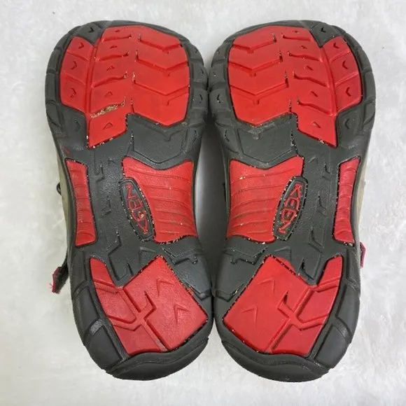 Women's Keen Hiking‎ Sandals, size 6