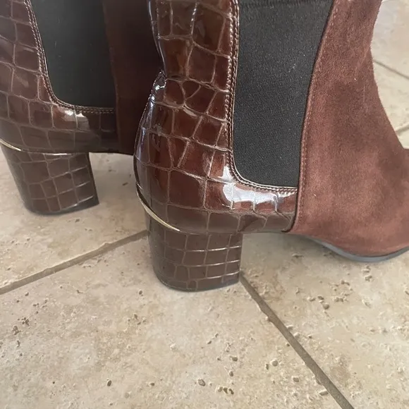 Women’s Michael Kors ankle heel boots SZ 9