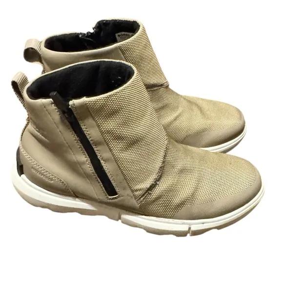 Women’s Sorel Explorer II Booties Size 8.5 Chic Beige Ankle Boots