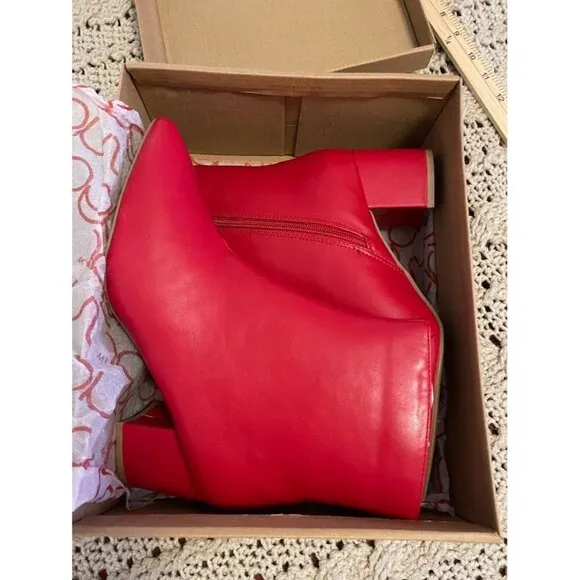 Womens Sugar Red Smooth Wide Width Ankle Boots Size 9W With 2-Inch Block Heel