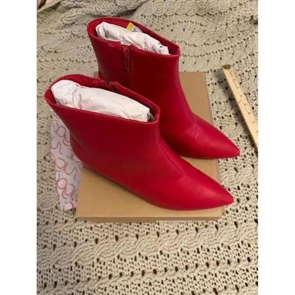 Womens Sugar Red Smooth Wide Width Ankle Boots Size 9W With 2-Inch Block Heel