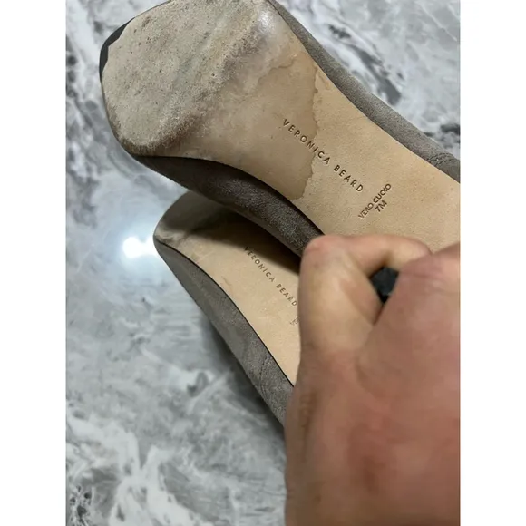 Women's Veronica Beard Leeland Pointed Toe Chelsea Boots in Taupe Size 7M