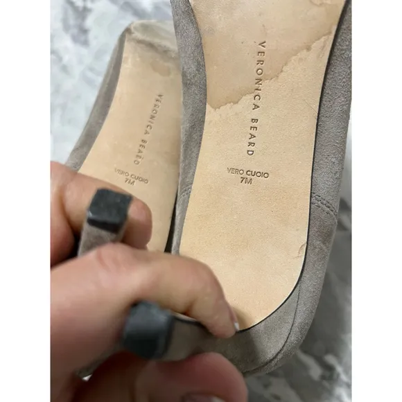 Women's Veronica Beard Leeland Pointed Toe Chelsea Boots in Taupe Size 7M
